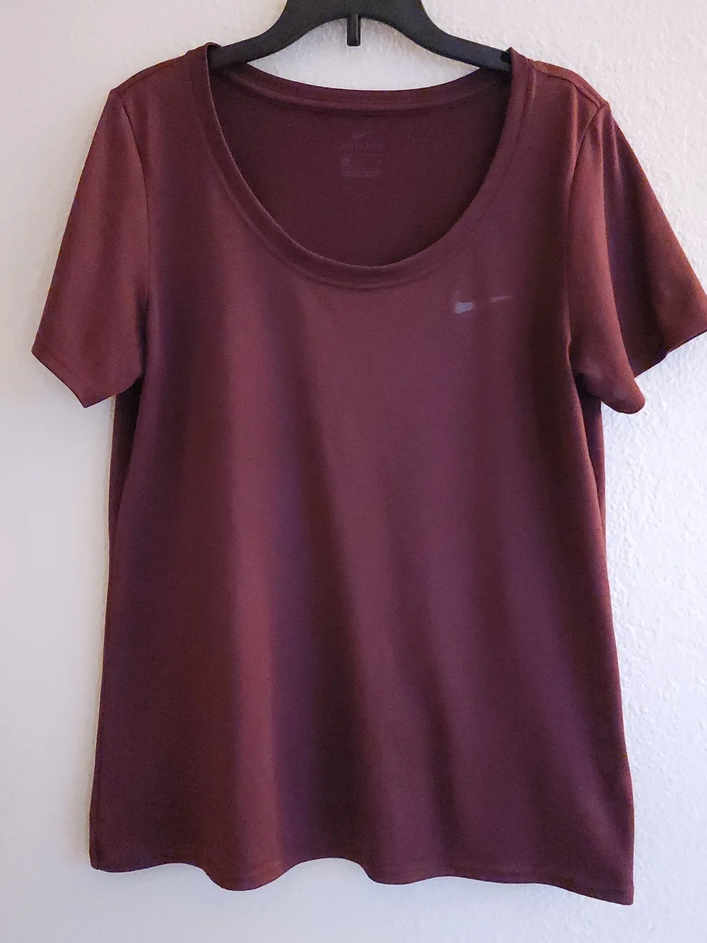 Nike Dri-FIT Legend Short Sleeve Training Tee - Night Maroon - Size Medium